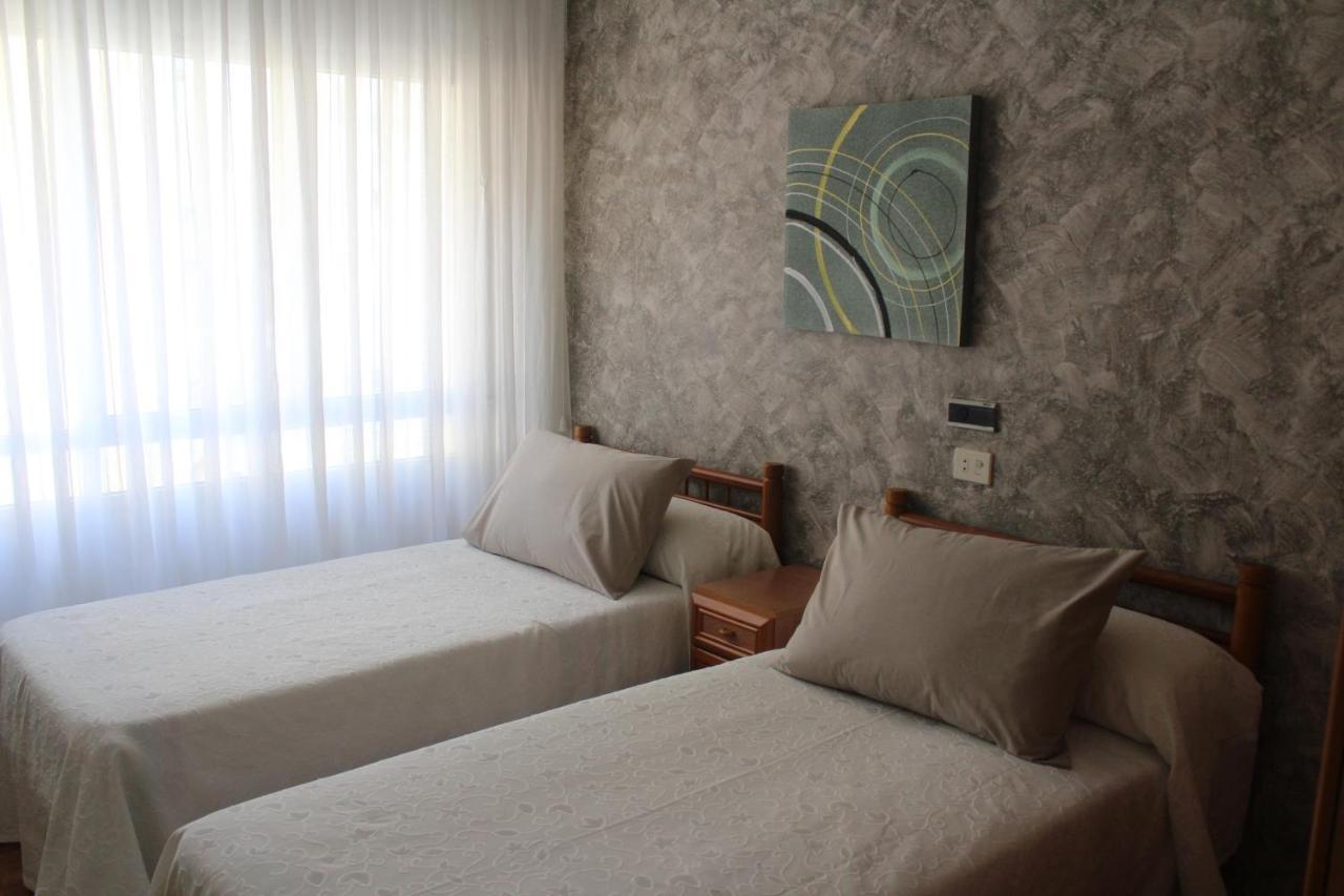 Meson Da Pedra Hotel Burela Bagian luar foto
